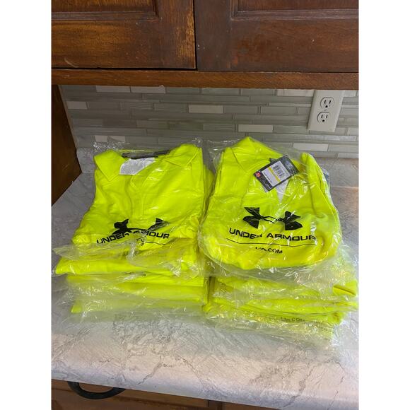 Lot of 22 NWT Under Armour Yellow Polo Shirt Women's Size M - Picture 1 of 7